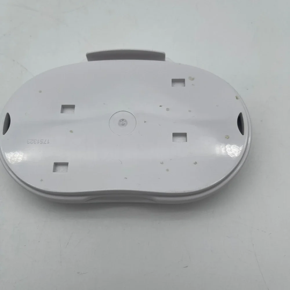 Waterpik Water Flosser Tip Storage Case with 4 Replacement Tips White Ventilated